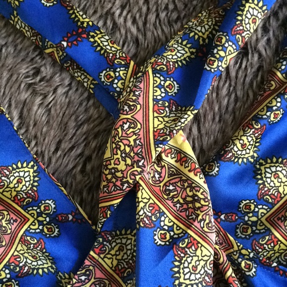 Akira Chicago silk top with criss-cross back - Picture 6 of 7